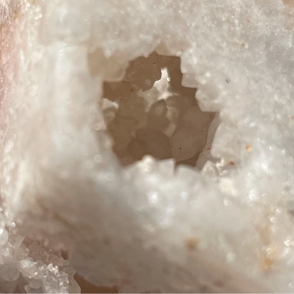 Druzy White Quartz Tower - Picture 12 of 17